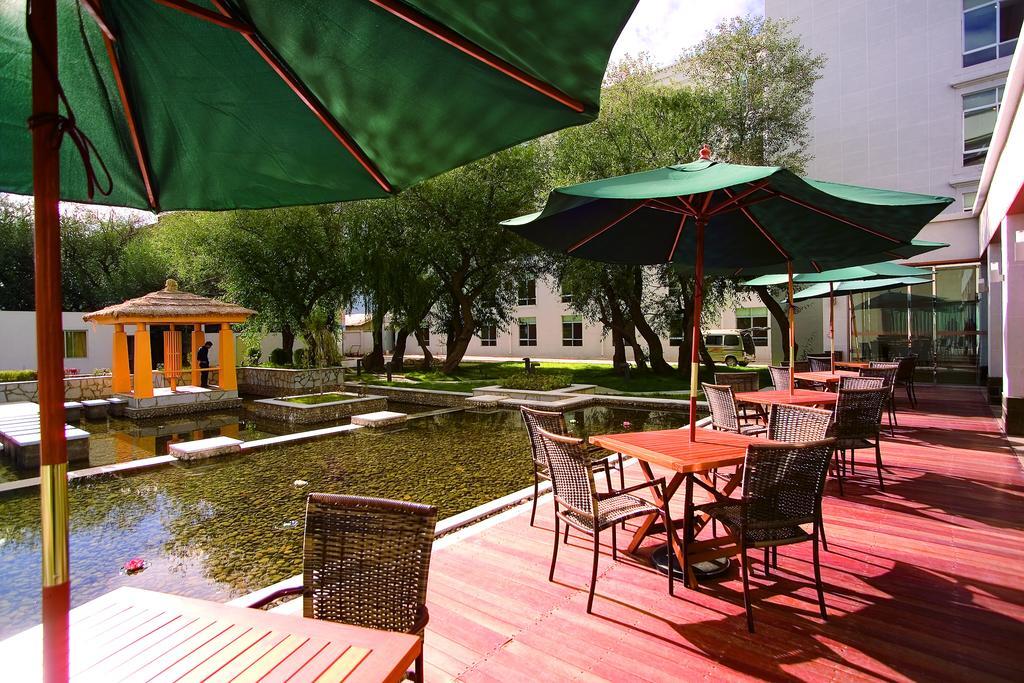 Jardin Secret Hotel Lhasa Exteriör bild